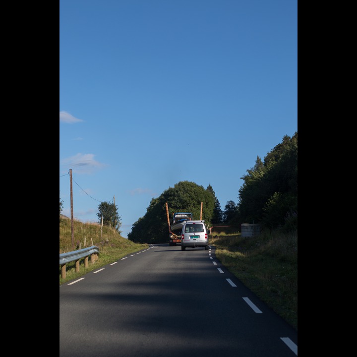 Moving a boat across Listedet