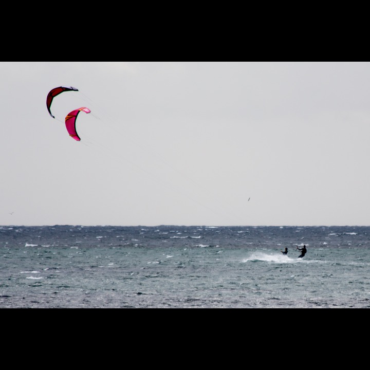 Kite surfers at Kviljo