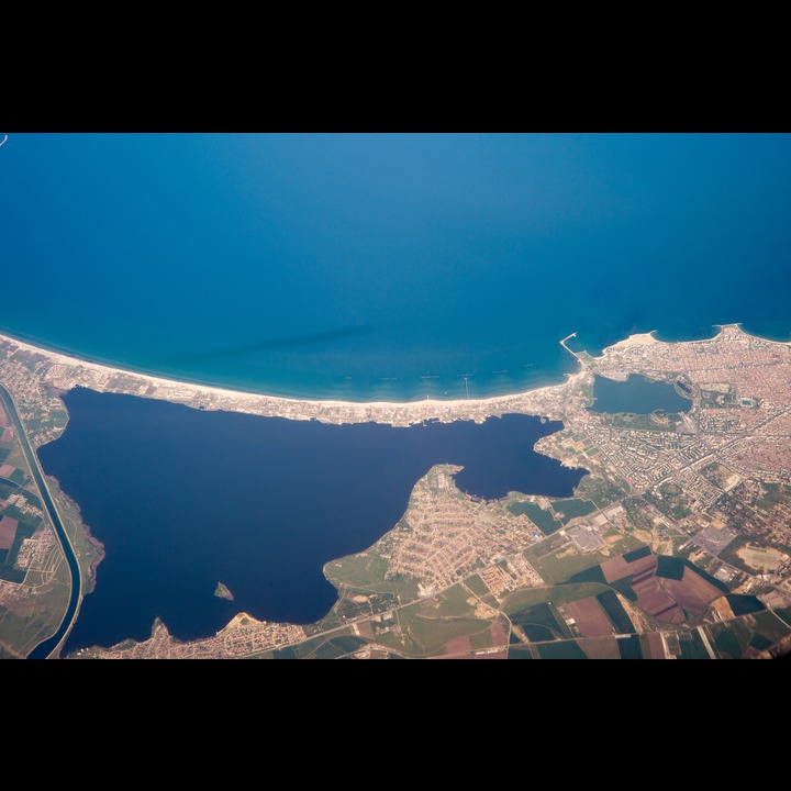 Constanta, Rumania - TK1752 OSL-IST - That's the shadow of our airplane.