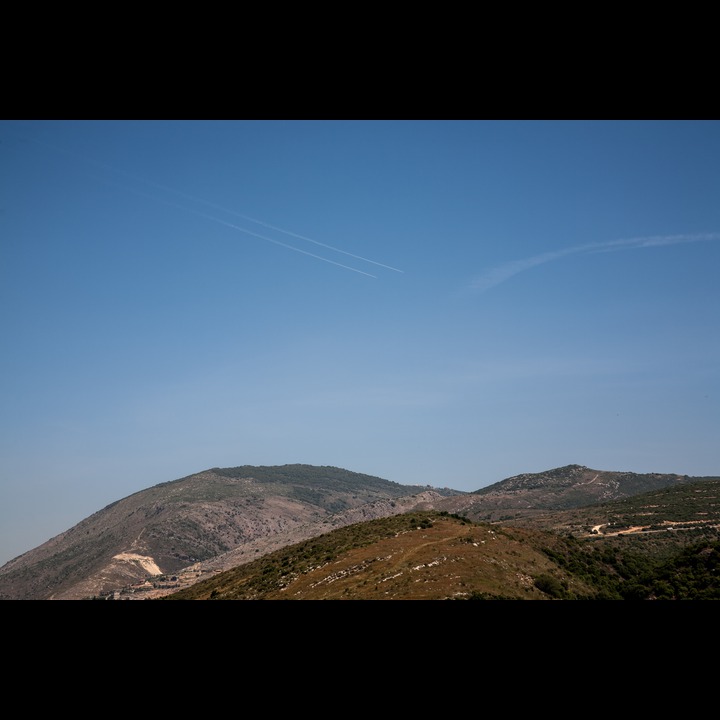 Israeli fighter aircraft flying north over Jabal Rihan