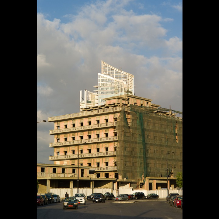 One could wish that the St. George Hotel be renovated along the lines of the Pera Palace in Istambul, but that would not take into consideration Lebanese intransigence.