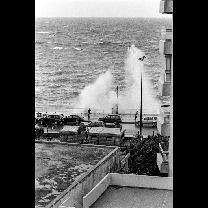 Some is getting their camera wet on the Corniche