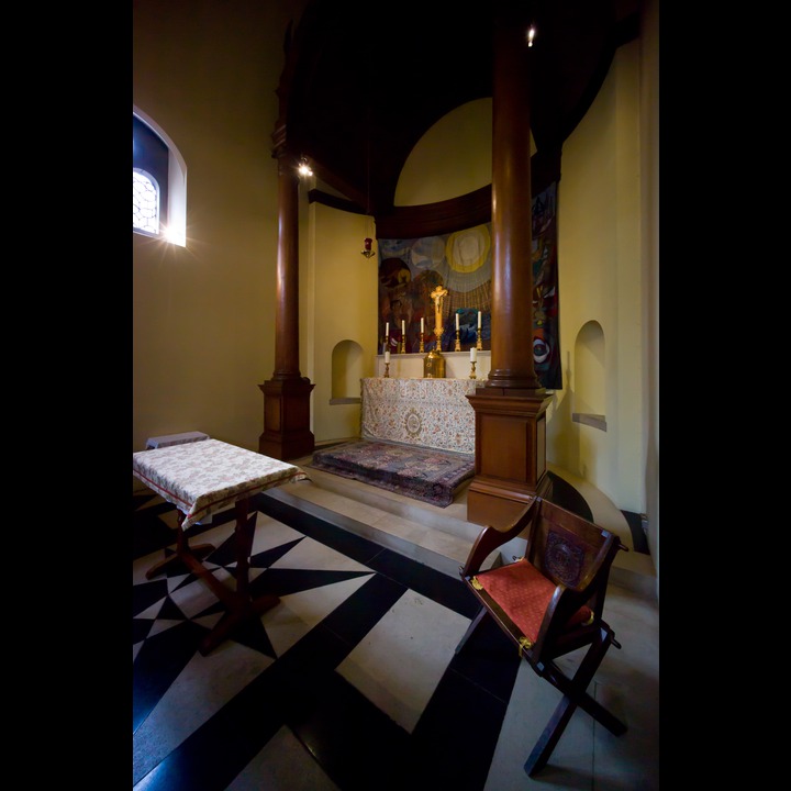 Campion Hall - the chapel apse with  ciborium