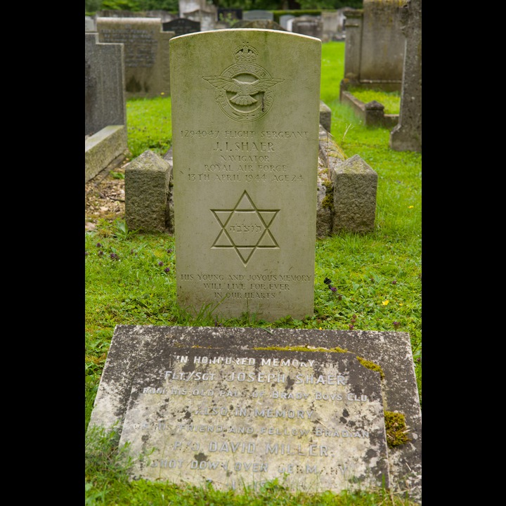Jewish wartime grave,  Wolvercote Cemetery. Headstone designed by Edwin Lutyens.