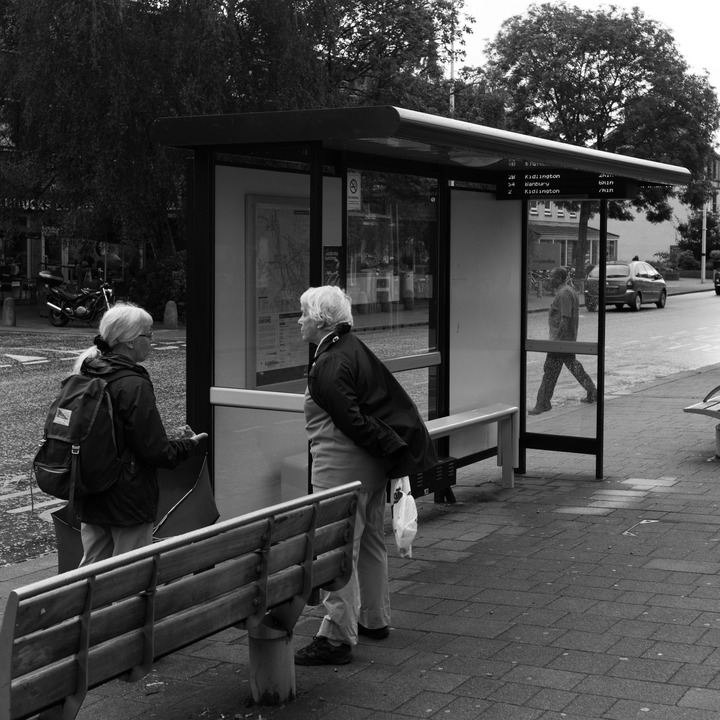Waiting for the bus in Summertown.