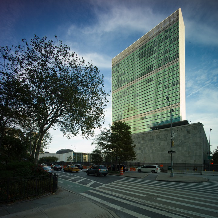 United Nations Headquarters (Oscar Niemeyer, Le Corbusier, Wallace K. Harrison, et al., 1952)